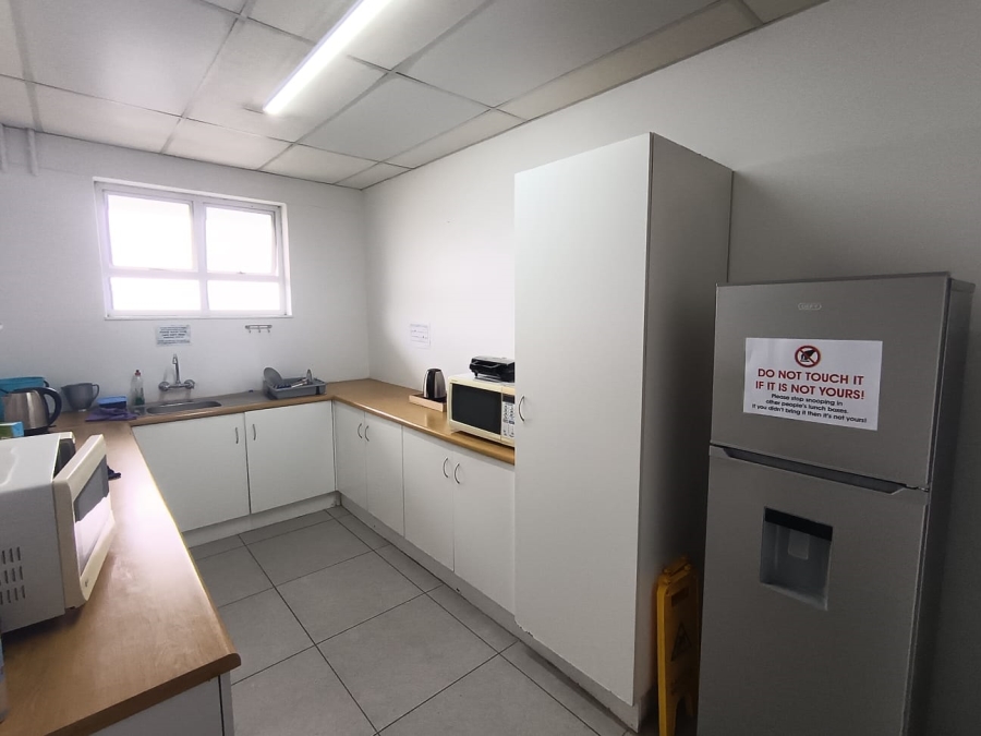 To Let Commercial Property for Rent in Lorraine Eastern Cape